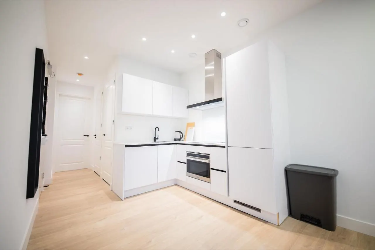 Lavish 1 Bedroom Apartment 50M2 -Ss177L- Rotterdam