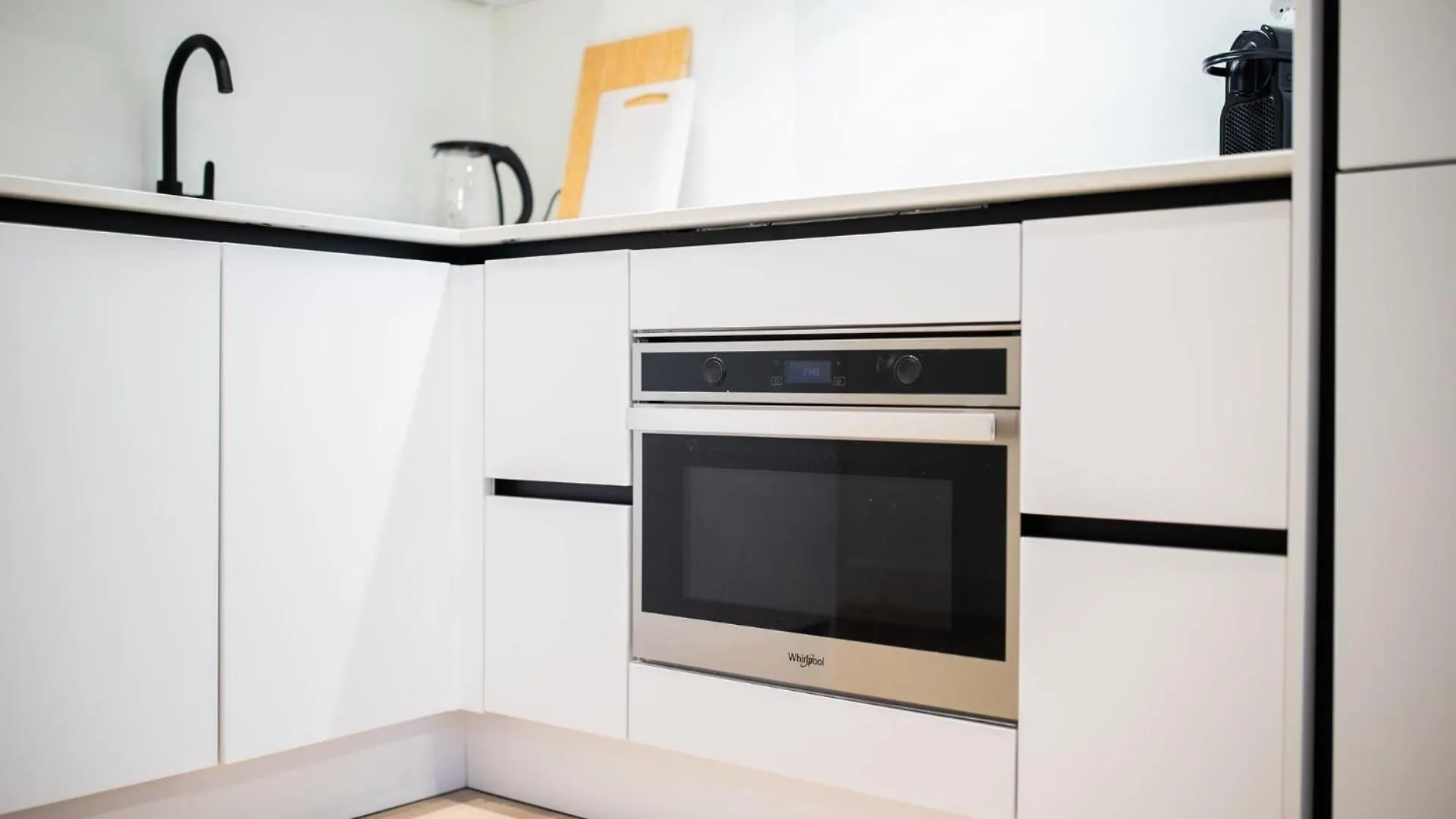 Lavish 1 Bedroom Apartment 50M2 -Ss177L- Rotterdam